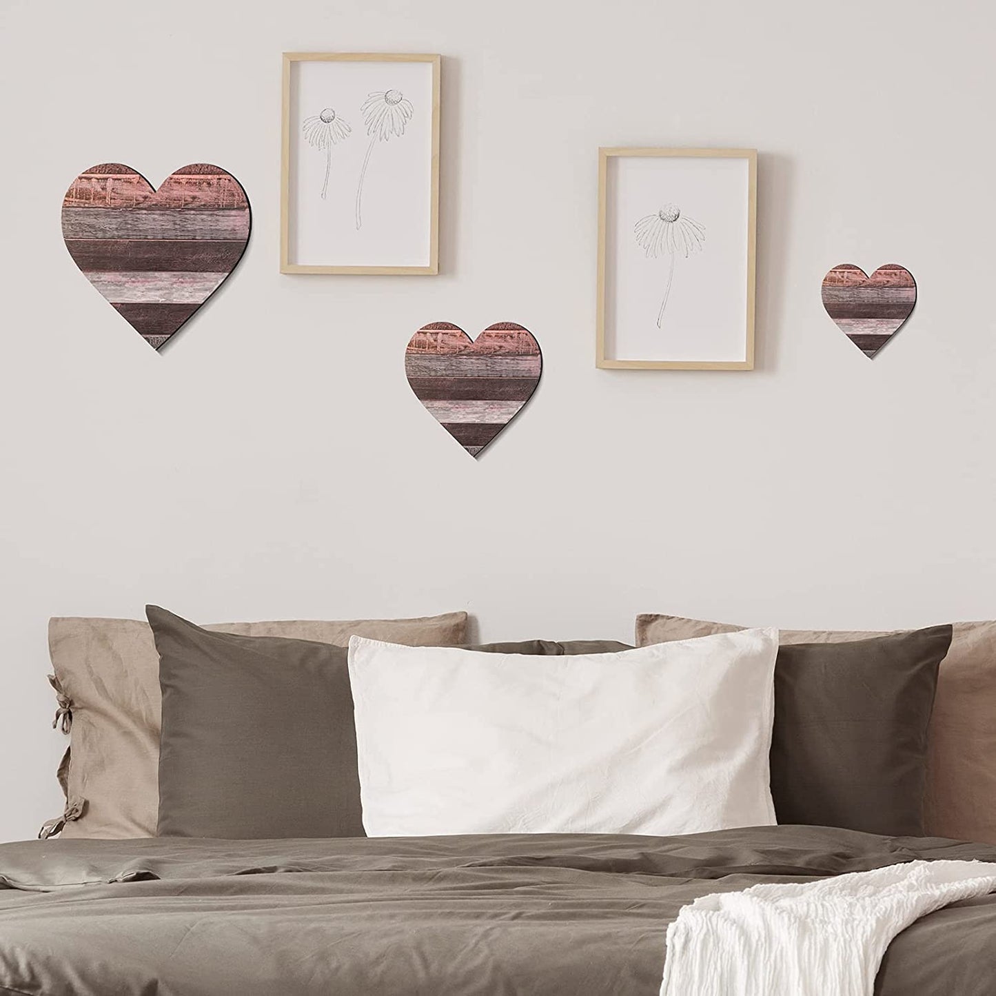 3 Pcs Heart Shaped Wood Sign Buffalo Plaid Decor for Kitchen Bedroom Bathroom Living Room Wooden Heart Wall Sign Rustic Hanging Plaque Christmas Decor, 3 Sizes (Red Brown Wood Grain)