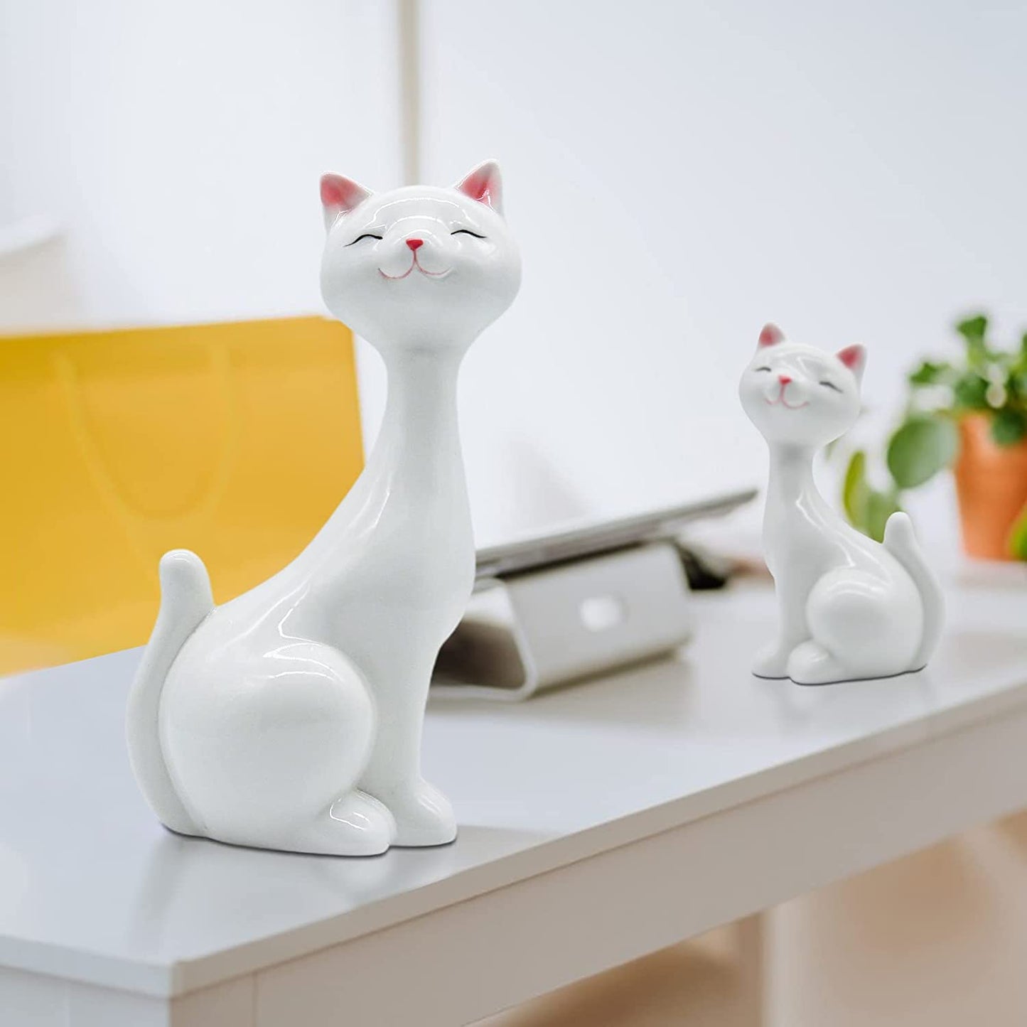 2 PCS White Ceramic Cat Figurines with LED Light, Cute Kitten Statue Home Decor, Cat Decor for Cat Lovers, Desktop Decorations for Cat Lovers, Birthday Gifts